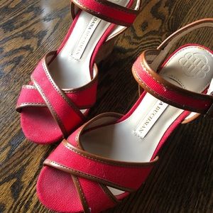 Red Wedges